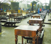 家具廠(chǎng)貼木皮