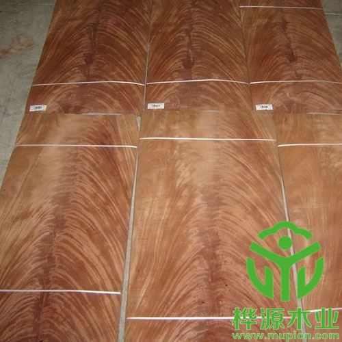 桃花芯樹(shù)杈木皮品質(zhì)好，0.5mm高檔樹(shù)杈木皮批量供應(yīng)