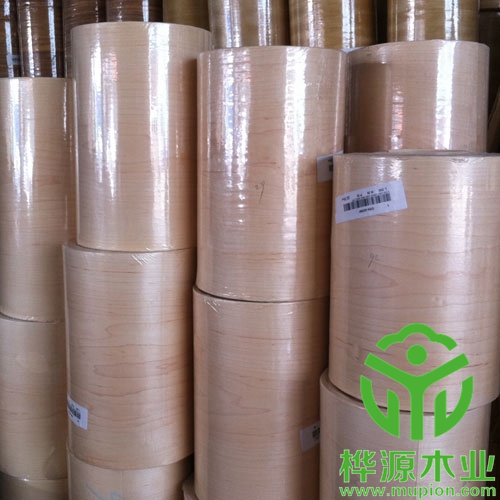 楓木手工貼木皮0.3mm價(jià)格優(yōu)惠，楓木無(wú)紡布木皮施工方便
